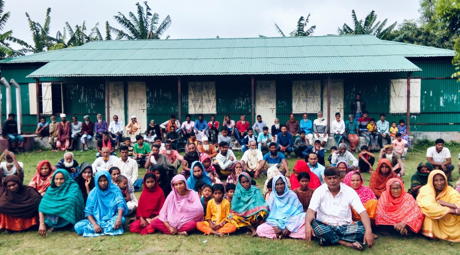 বগুড়ার সোনাতলায় মানচিত্র থেকে মুছে যেতে বসেছে পূর্ব সুজাইতপুর গ্রাম